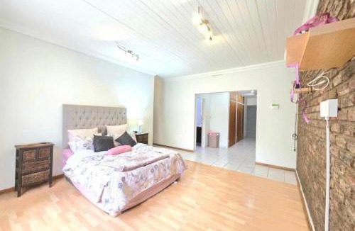 Vanderbijlpark House | Flora Gardens guest house
