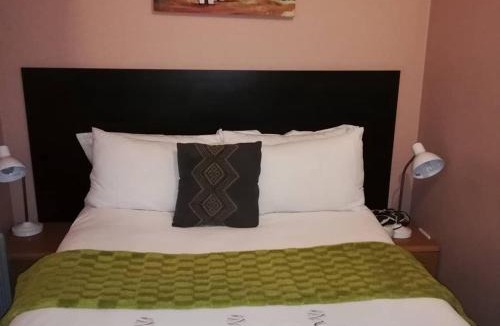 Greater Johannesburg Metropolitan Area Bed & Breakfast | Flossie B&B