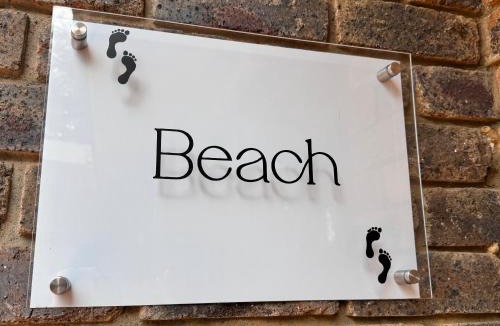 Lanseria House | Footprints Self Catering Indoor Heated Pool and Fireplaces
