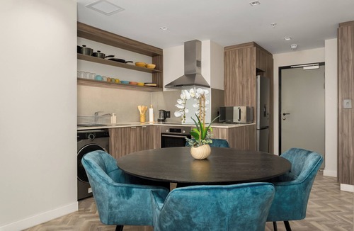 Flora Park Apartment | Foreshore Place | Modern One Bed Apt | Netflix