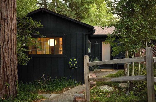 Hacienda House | Forestville 3BR redwood cabin with gas fireplace, fire pit & deck
