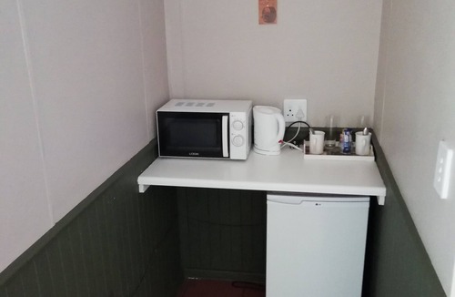 Umjindi House | Fountain Baths Guest Cottages (unit 8)