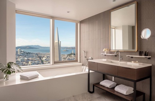 Financial District Hotel | Four Seasons Hotel San Francisco at Embarcadero