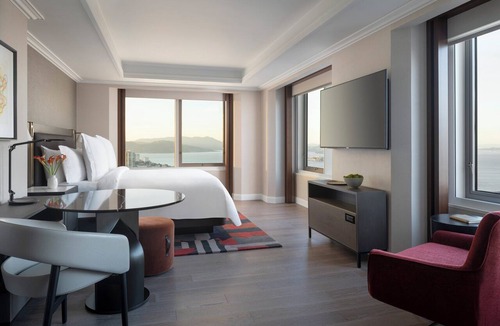 Financial District Hotel | Four Seasons Hotel San Francisco at Embarcadero