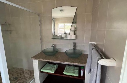 Athlone House | Francis Place Guesthouse