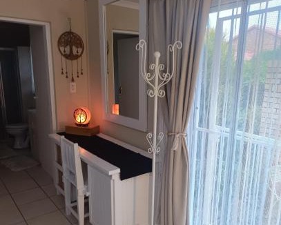 Greater Johannesburg Metropolitan Area Apartment | Freyja's Place - Private cottage sleeps 2 perfect for work or play