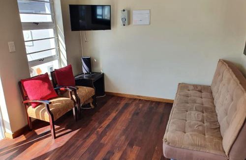Knysna Central Apartment | Friendz Self Catering Guesthouse