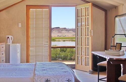 Vioolsdrift Settlement Resort | Frontier River Resort