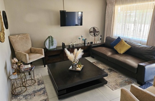 Mmabatho House | Fully equipped self-catering house. nTheeHost@1924 - Mahikeng/Mmabatho