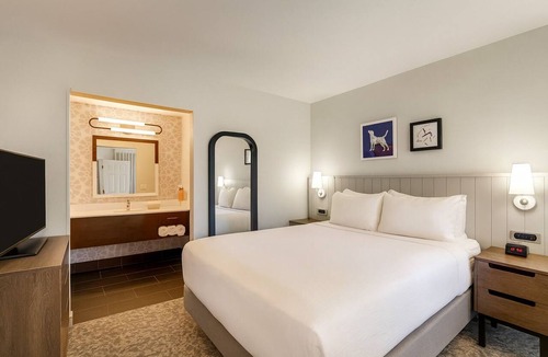 Sunnyvale Hotel | Fun Day at LEGOLAND Discovery Center! Spacious 2BR Unit w/Free Breakfast, Pool!