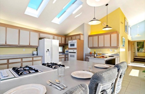 Salmon Creek House | Fun-in-the-Sun! Bodega Bay Playcation~Walk2Beach/WiFi/Sauna~Ocean Oasis