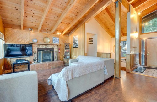Pioneer Trail House | Game Rooms, Sauna & Decks: South Lake Tahoe Home