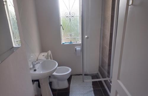 Komani House | Garden Court B&B