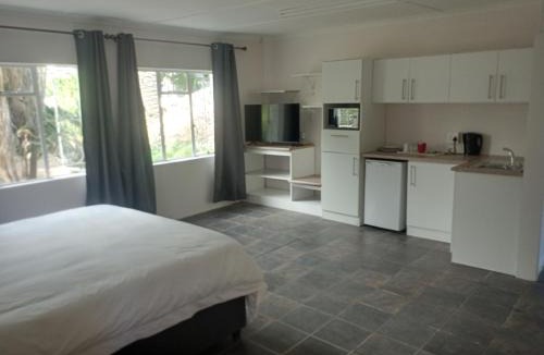 Komani House | Garden Court B&B