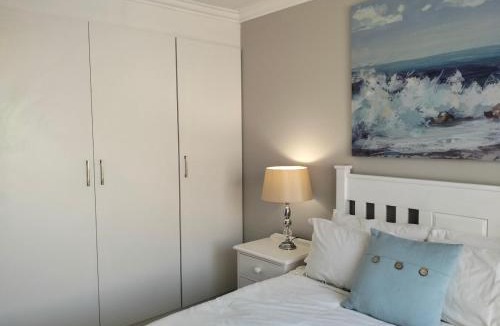 Pringle Bay Apartment | Garden es Cape