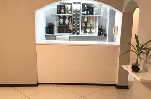 Greater Johannesburg Metropolitan Area Villa | Garden of Eden Mansion - Entertainment Haven
