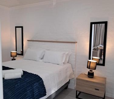 Parow North House | Garden studio flat
