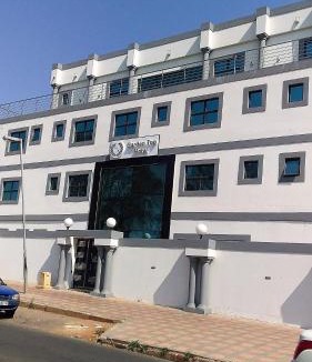 Bezuidenhout Valley Hotel | Garden Top Hotel