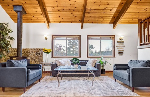 Santa Rosa House | GATED 7 BD WINE COUNTRY ESTATE | HOT TUB | GAMES