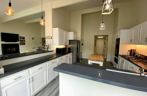 Stinson Beach House | GATED SEADRIFT LAGOON HOME WITH ALL THE TOYZ! 2BR/2BA 4/BEDS SLEEPS 8 PETS YES!