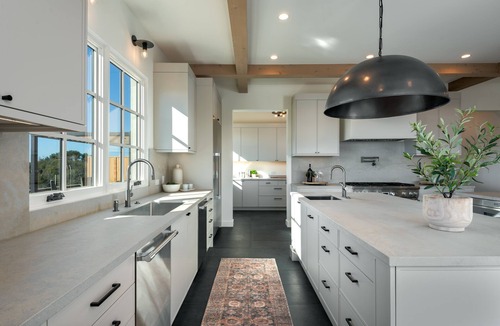 Riebli-Wallace Neighborhood Group House | Gated, single-level, Modern California style home with views in Wine Country
