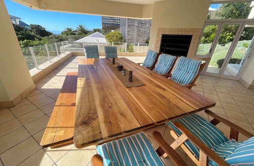 Robberg Beach Villa | Gemini Villa - Solar Powered, Pool & Near Beach