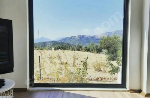 Korkuteli Villa | Geniş Bahçeli Villa, Dağ ve Orman Manzaralı. plaja ve kayak merkezine 30 kmn