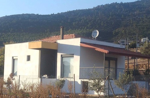 Korkuteli Villa | Geniş Bahçeli Villa, Dağ ve Orman Manzaralı. plaja ve kayak merkezine 30 kmn