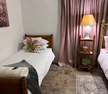 Britstown Apartment | Gentle Snooze Inn