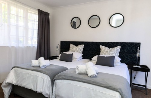 George Central House | George Lodge International