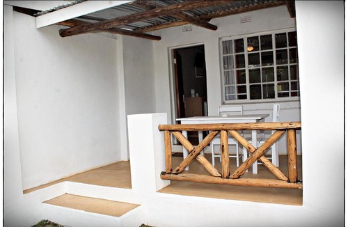 Tzaneen Cabin | Georges Valley Lodge