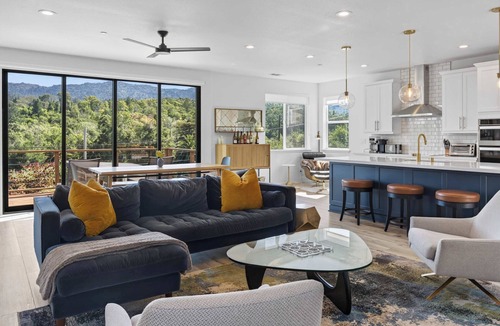 Glen Ellen House | Glen Ellen 4BR hillside retreat with hot tub & valley views — dog friendly