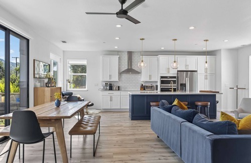 Glen Ellen House | Glen Ellen 4BR hillside retreat with hot tub & valley views — dog friendly