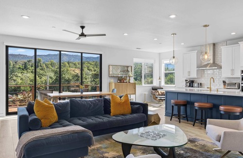 Glen Ellen House | Glen Ellen 4BR hillside retreat with hot tub & valley views — dog friendly