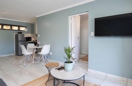 Fish Hoek Apartment | Glen Marine Sea & Mountain Stay