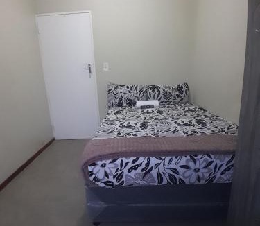 Parow House | GLOBALNEST guest house
