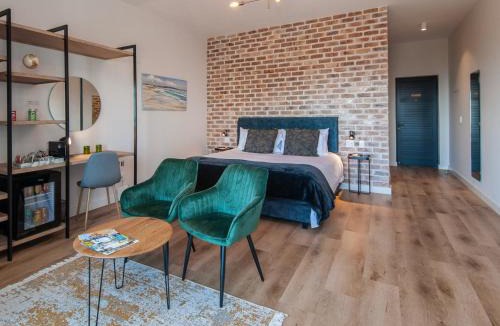 Sandbaai House | Glow Boutique Suites & Guesthouse