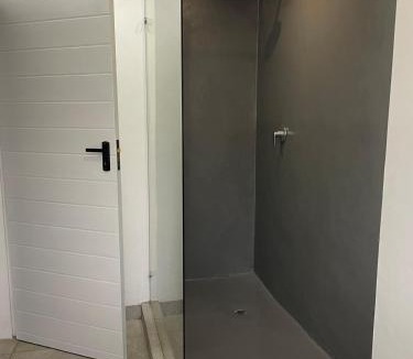 Nottingham Road Apartment | Golden Acre Farm