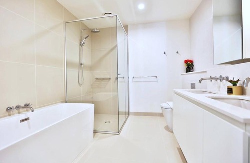 Greater Johannesburg Metropolitan Area Apartment | golden apartment