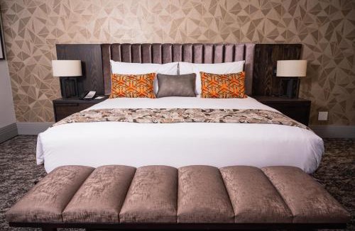 Scottsville Hotel | Golden Horse Hotel