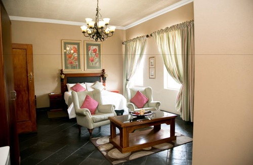 Nigel Cabin | Goldfields Lodge and Conference Centre