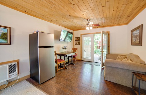 Middletown Cottage | Golf & Hike: Cobb Mountain Cabin in Scenic Forest!