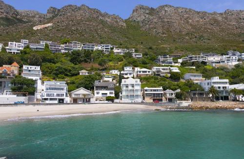 Gordons Bay Central Apartment | Gordonia 10 by HostAgents