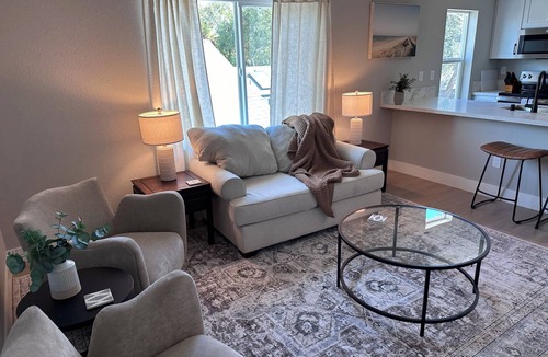 North Oak Park Apartment | Gorgeous New home - walking to UC Davis Medical Center and Shriners Hospital
