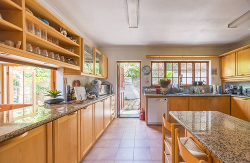 Camps Bay Villa | Gorgeous villa 1 minute from beach and restaurants, 5 bedrooms all en suite