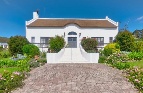 Bredasdorp House | Grace Courtyard Cottage