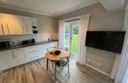 Constantia Apartment | Grace Suite - charming 1 bed suite with Solar