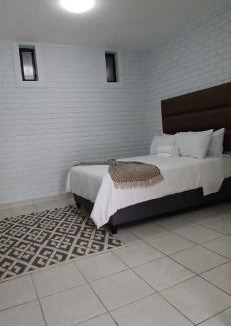 East London Bed & Breakfast | Grace Villas 25