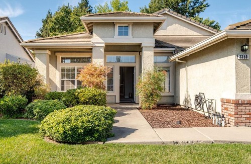 West Sacramento House | Grace Vista Spacious Near Downtown, Bars, UC Davis