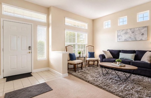 West Sacramento House | Grace Vista Spacious Near Downtown, Bars, UC Davis